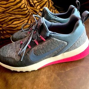 A Pair of Women’s Nikes Barely Worn!